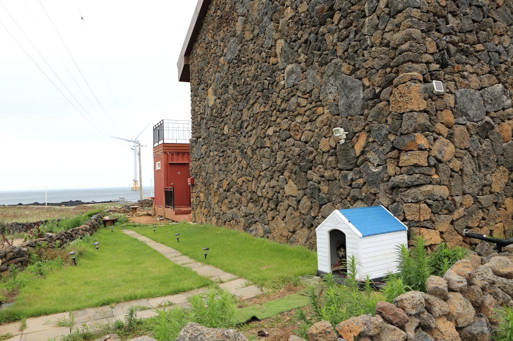 Maison Sondemul Guesthouse Чеджу Екстериор снимка